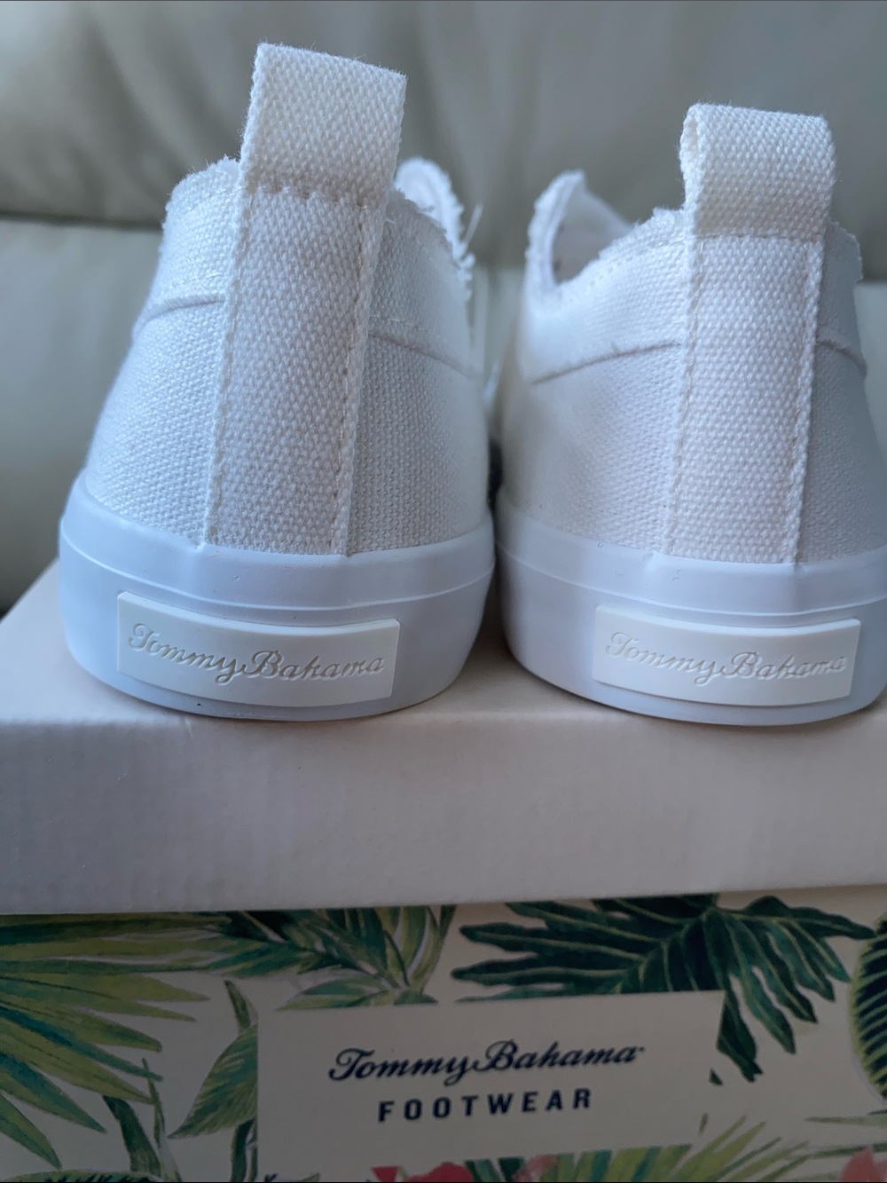 TOMMY BAHAMA sneakers - Picture 4 of 7